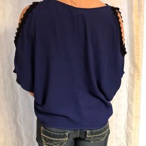 💥PRICE DROP💥Dolman cold shoulder top